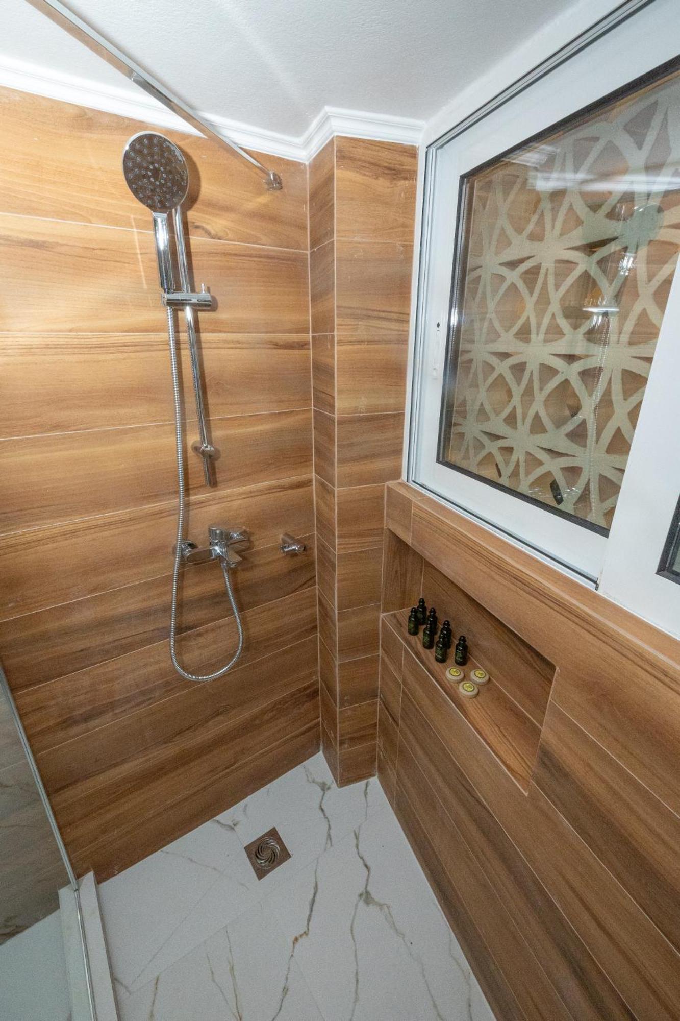 Love Travel Athens Apartments Zewnętrze zdjęcie